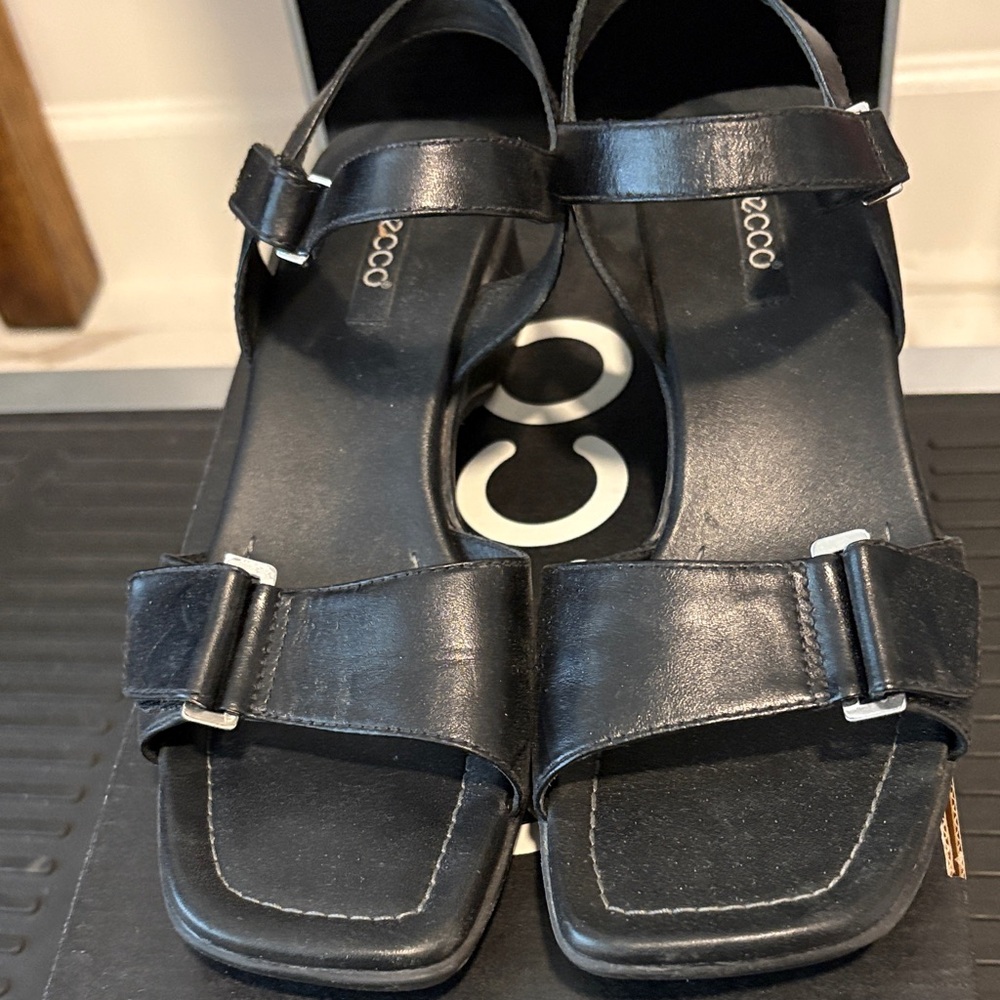 Ecco Black Women's Sandals